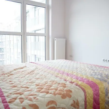 East Airport Apartament *